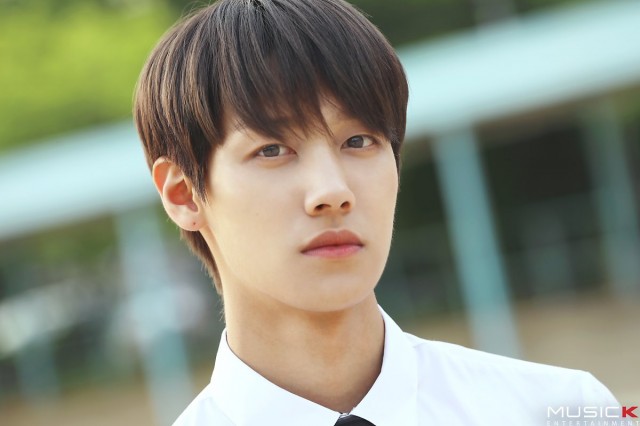 HyunJun (i) Fotoğrafı