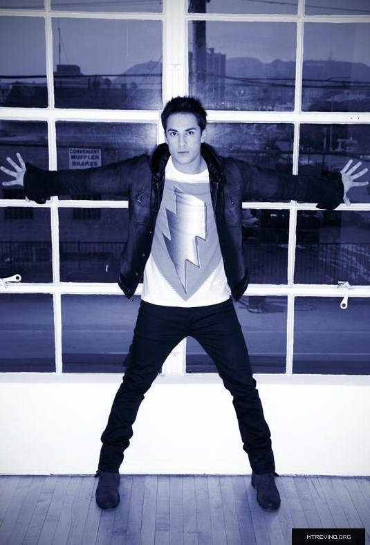 Michael Trevino Fotoğrafları 89