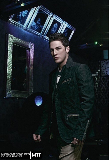 Michael Trevino Fotoğrafları 98