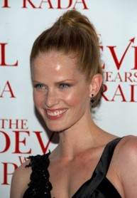 Rebecca Mader Fotoğrafı