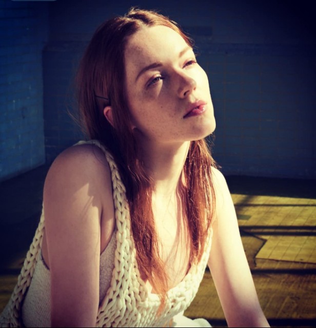 Charlotte Spencer fotoğrafı