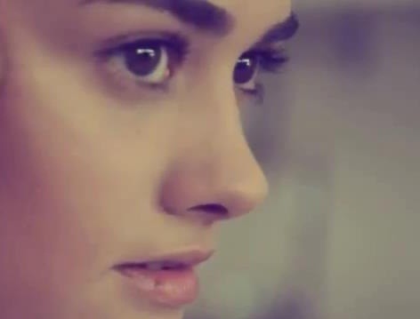 Hande Soral Fotoğrafı