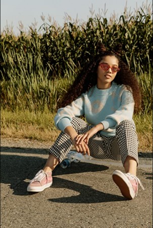 Malia Baker Fotoğrafı