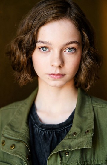 Emma Myers Fotoğrafı