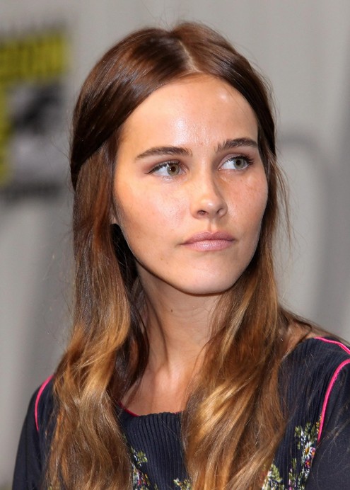 Isabel Lucas Fotoğrafı