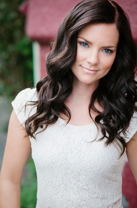 Cindy Busby Fotoğrafları 18