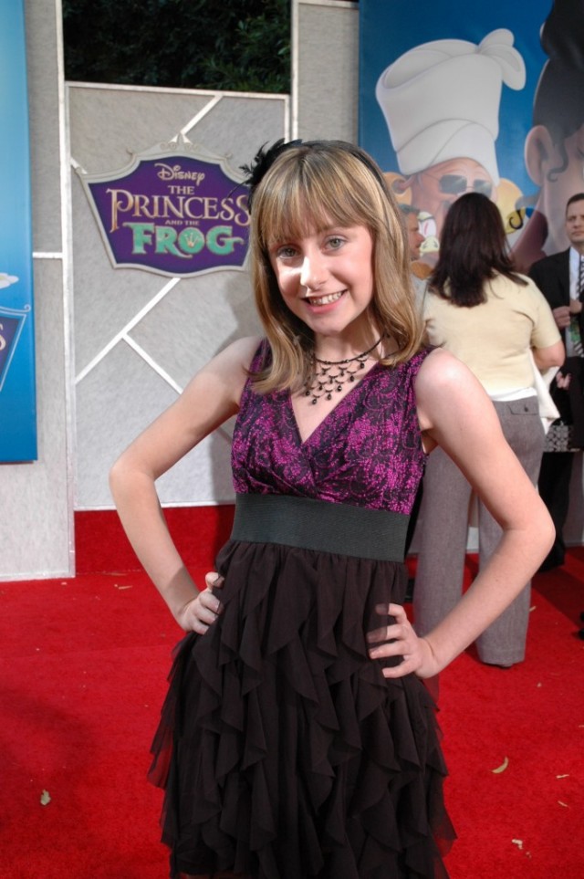 Allisyn Ashley Arm Fotoğrafları 18