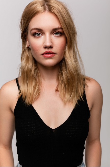 Sara Ball Fotoğrafı