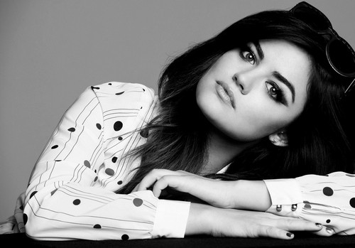 Lucy Hale Fotoğrafı