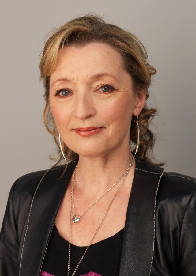 Lesley Manville Fotoğrafları 5