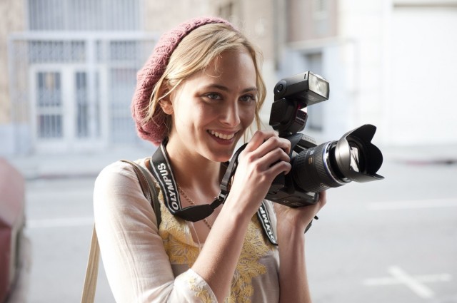 Nora Arnezeder Fotoğrafı