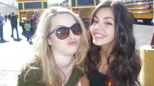 Bridgit Mendler Fotoğrafı