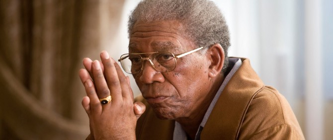 Morgan Freeman Yunuslarla Birlikte Yüzücek