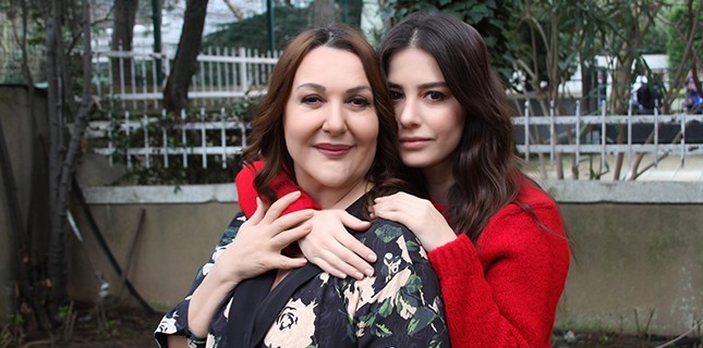 Annem Filminde Sumru Yavrucuk ve Özge Gürel Buluştu!