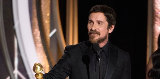 Christian Bale Altın Küre Ödül Töreni'nde Şeytana Teşekkür Etti!