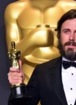 Cinsel tacizle suçlanan Casey Affleck Oscar töreninden çekildi