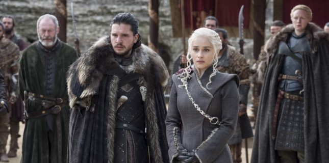 Game of Thrones kadrosu finali öğrenince ağlayıp alkışlamış! Game of Thrones kadrosu finali öğrenince ağlayıp alkışlamış!