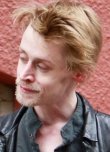 Macaulay Culkin oyunculuğu ‘aile içi şiddet’ sebebiyle bırakmış