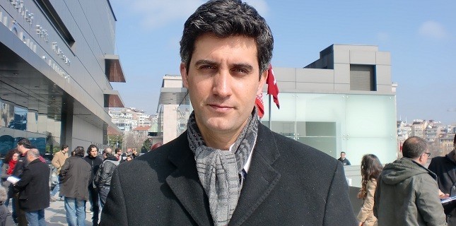 Memet Ali Alabora'nın Annesi: Yüreğim acıyor Memet Ali Alabora'nın Annesi: Yüreğim acıyor