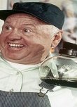 Mickey Rooney Hayata Veda Etti