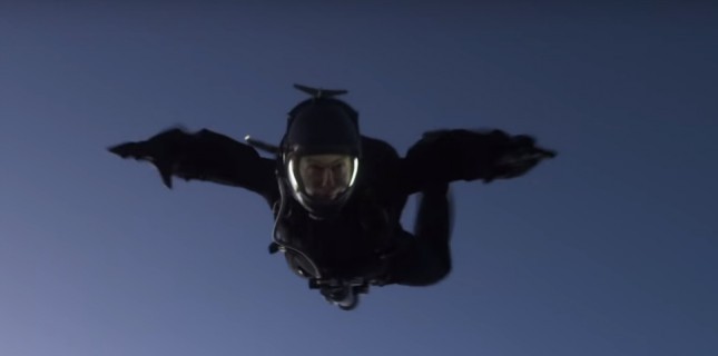 Tom Cruise Çılgın Atlayışın Perde Arkasını Paylaştı Tom Cruise Çılgın Atlayışın Perde Arkasını Paylaştı
