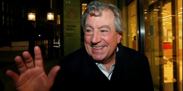 Usta Yönetmen, Senarist ve Oyuncu Terry Jones Yaşamını Yitirdi Usta Yönetmen, Senarist ve Oyuncu Terry Jones Yaşamını Yitirdi