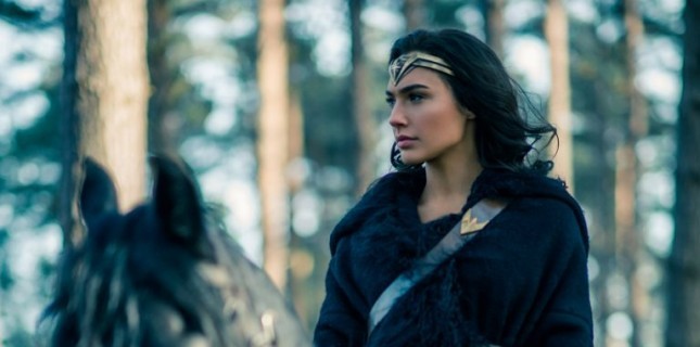 'Wonder Woman 1984'ün Vizyon Tarihi 2020 Yılına Ertelendi