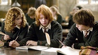 Harry Potter ve Felsefe TaşıÜnlü bir oyuncu olabilirsin. Peki ya iyi bir öğrenci? Harry Potter ve Felsefe TaşıÜnlü bir oyuncu olabilirsin. Peki ya iyi bir öğrenci?