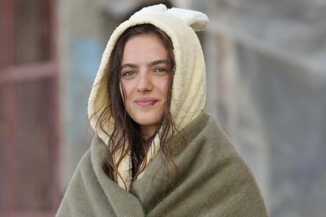 Ava Yaman eğitimini nerede aldı?