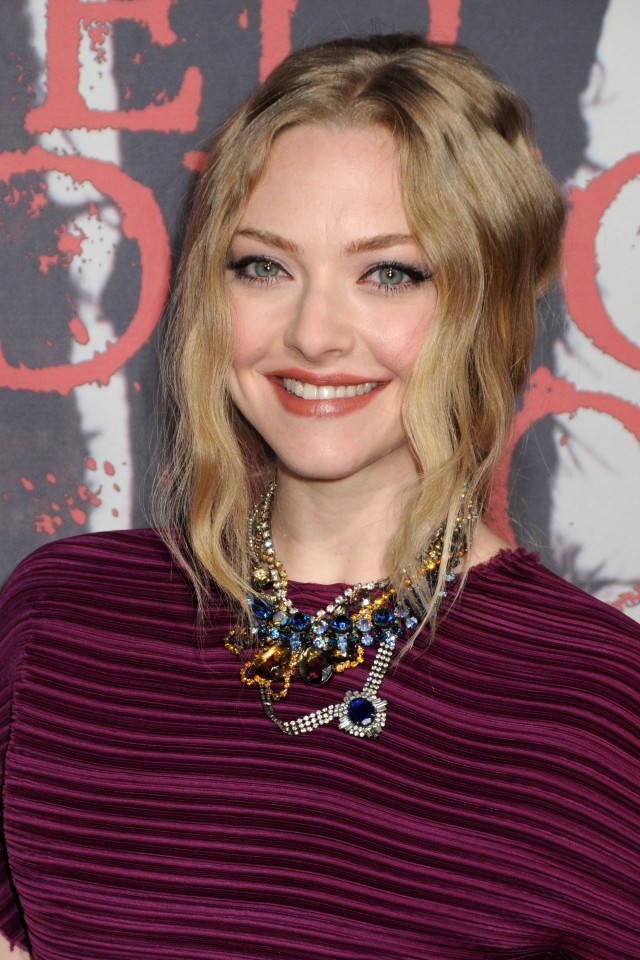 Kız ve Kurt Fotoğrafı