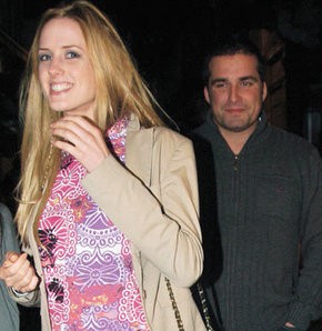 Öyle Bir Geçer Zaman Ki Fotoğrafı