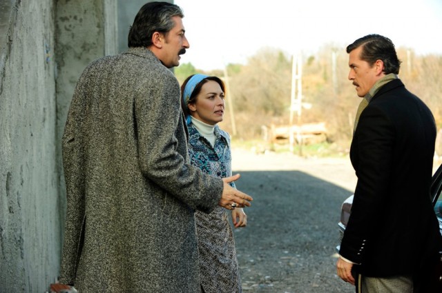 Öyle Bir Geçer Zaman Ki Fotoğrafı