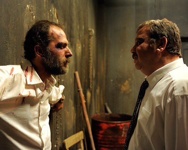 Öyle Bir Geçer Zaman Ki Fotoğrafı