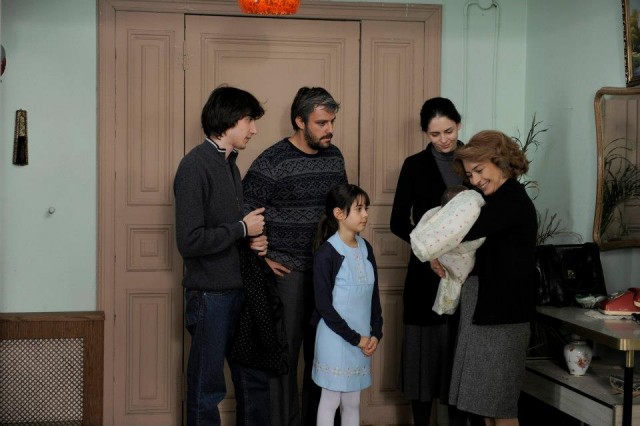 Öyle Bir Geçer Zaman Ki Fotoğrafı