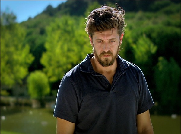 Öyle Bir Geçer Zaman Ki Fotoğrafı