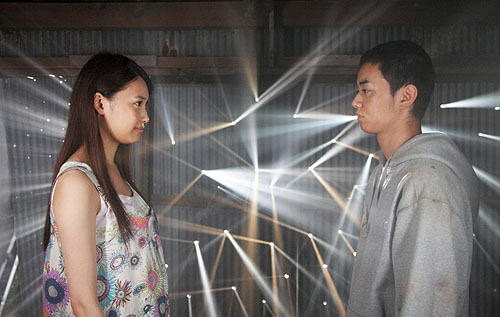 A Liar And A Broken Girl Fotoğrafı