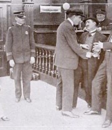 The Diamond Broker (1915) afişi