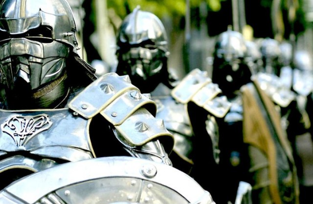 Canavar Savaşları Fotoğrafı