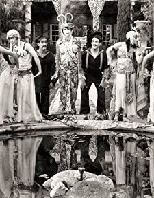 Lonesome Luke Lolls In Luxury (1916) afişi