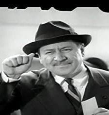 An Hour For Lunch (1939) afişi