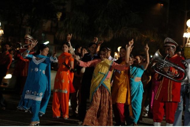 Shahrukh Bola 'khoobsurat Hai Tu' fotoğrafı