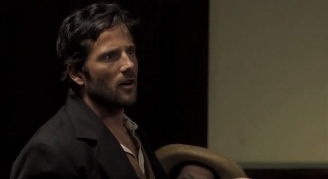 Gölgeli Kalp Fotoğrafı