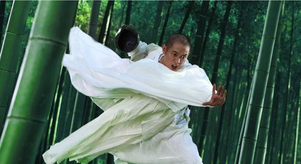 The Sorcerer And The White Snake fotoğrafı