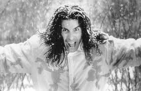 Evde Tek Başına 3 Fotoğrafı