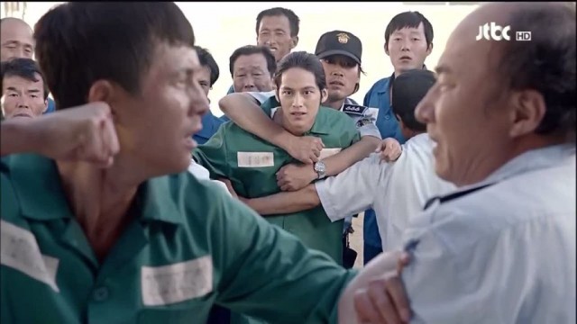 Padam Padam... The Sound of His and Her Heartbeats Fotoğrafı