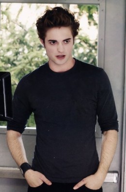 Alacakaranlık Efsanesi: Şafak Vakti Bölüm 2 Fotoğrafı