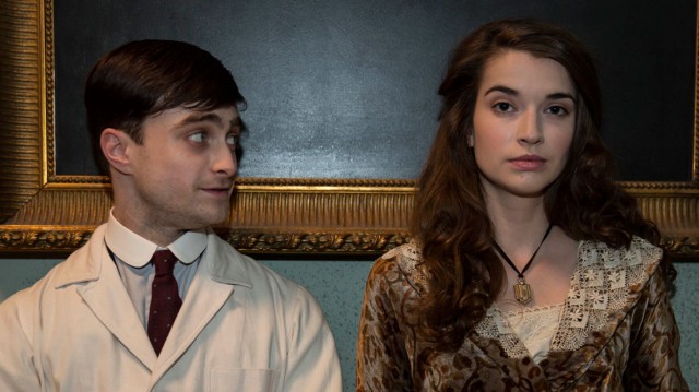 A Young Doctor's Notebook Sezon 1 fotoğrafı