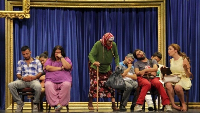 İnsanlar Alemi fotoğrafı