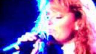 Naomi & Wynonna: Love Can Build a Bridge fotoğrafı