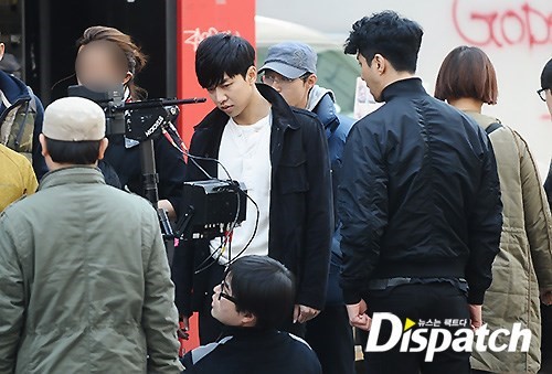 Etrafın Sarıldı Fotoğrafı